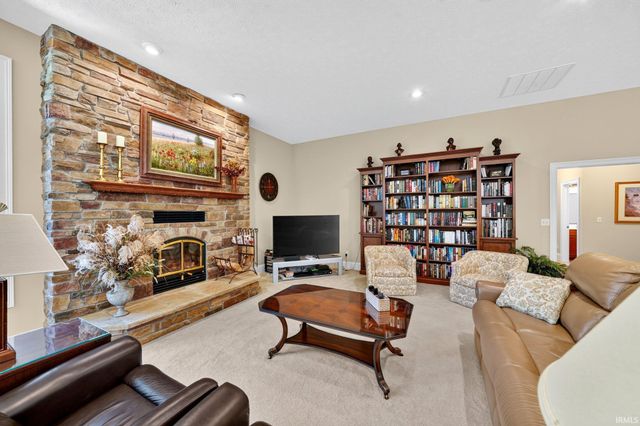 51640 Meadow Pond Drive, Granger, IN 46530