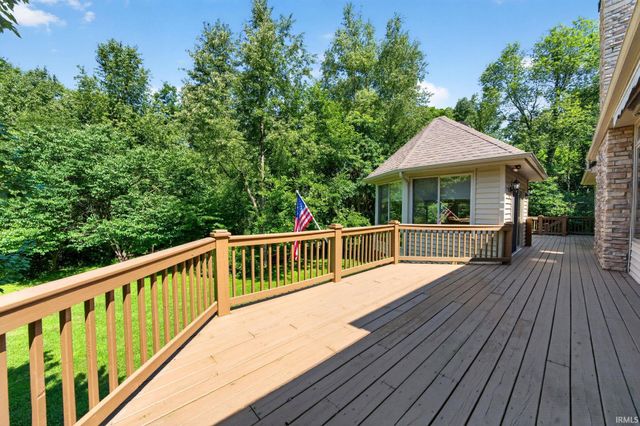 51640 Meadow Pond Drive, Granger, IN 46530