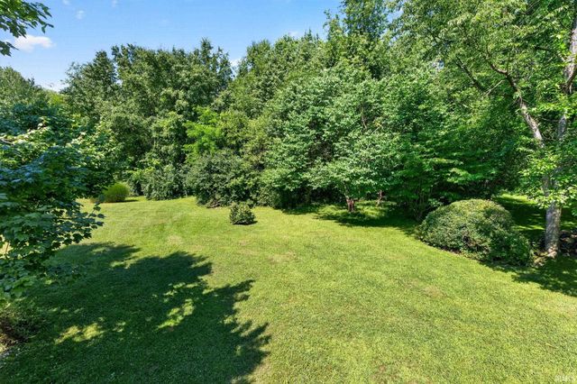 51640 Meadow Pond Drive, Granger, IN 46530