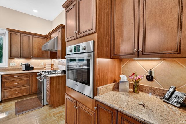 51640 Meadow Pond Drive, Granger, IN 46530