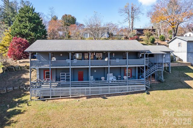 443 Cedarwood Drive, Waynesville, NC 28785