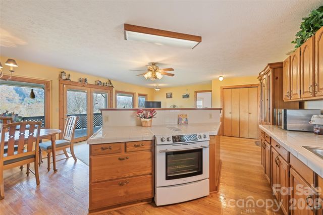 443 Cedarwood Drive, Waynesville, NC 28785