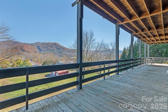 443 Cedarwood Drive, Waynesville, NC 28785