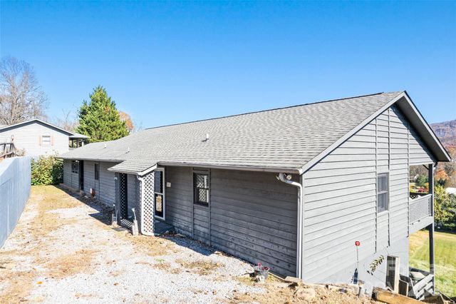 443 Cedarwood Drive, Waynesville, NC 28785