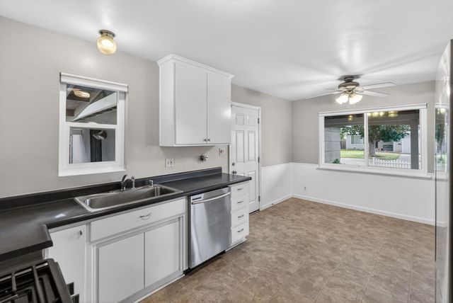 2011 Mangrum Ave, Sacramento, CA 95822