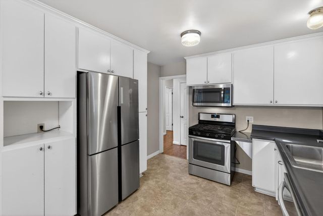 2011 Mangrum Ave, Sacramento, CA 95822