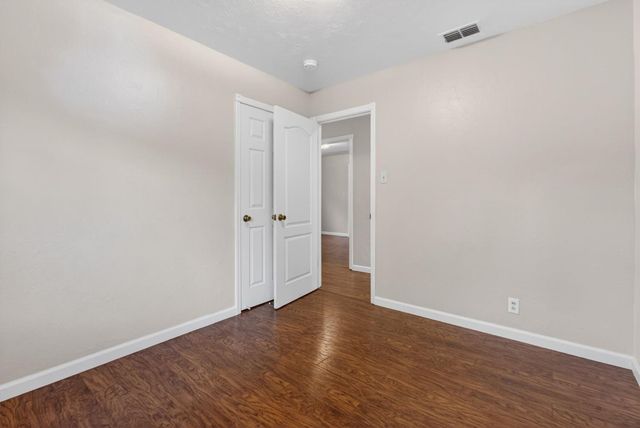 2011 Mangrum Ave, Sacramento, CA 95822