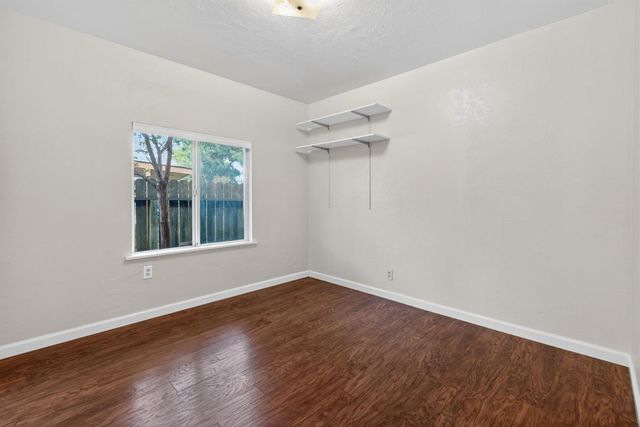 2011 Mangrum Ave, Sacramento, CA 95822