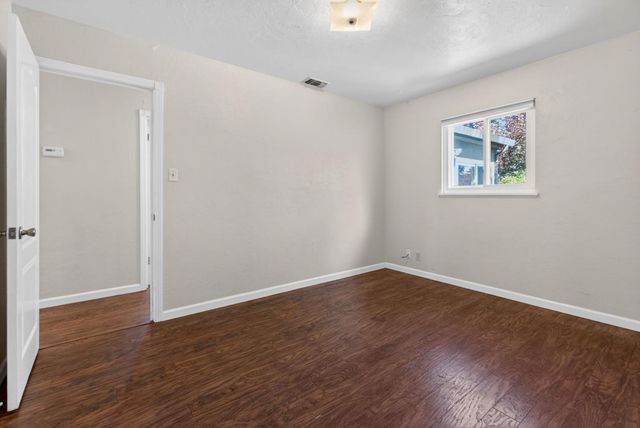 2011 Mangrum Ave, Sacramento, CA 95822