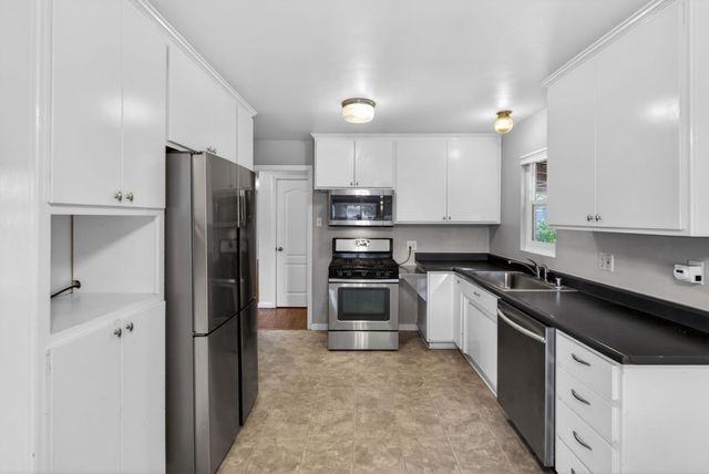 2011 Mangrum Ave, Sacramento, CA 95822