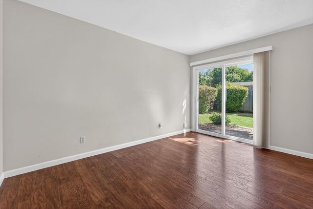 2011 Mangrum Ave, Sacramento, CA 95822