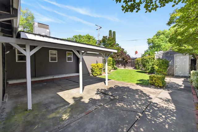 2011 Mangrum Ave, Sacramento, CA 95822