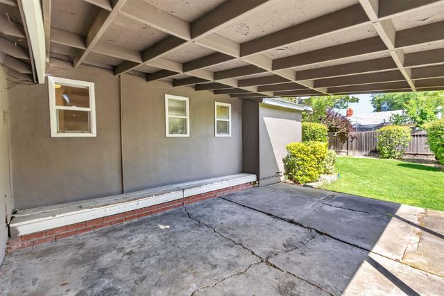 2011 Mangrum Ave, Sacramento, CA 95822