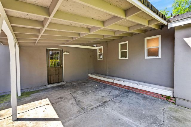 2011 Mangrum Ave, Sacramento, CA 95822