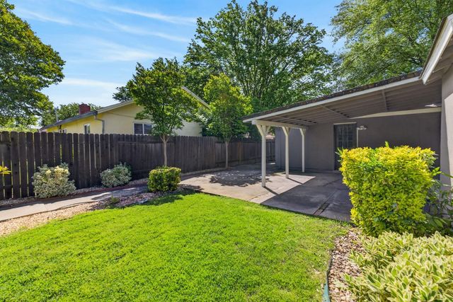 2011 Mangrum Ave, Sacramento, CA 95822