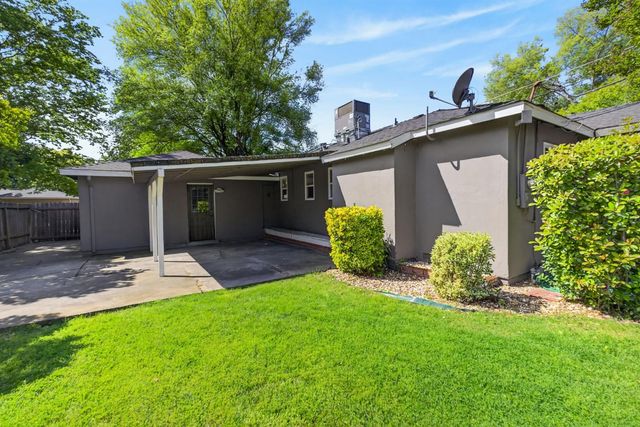 2011 Mangrum Ave, Sacramento, CA 95822