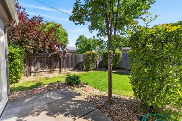 2011 Mangrum Ave, Sacramento, CA 95822