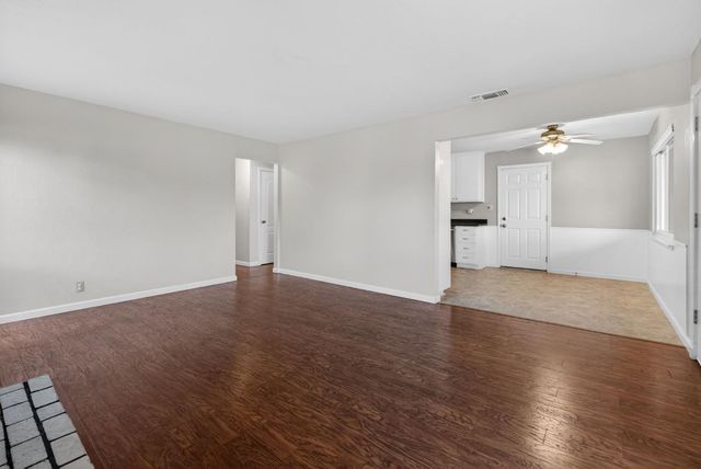 2011 Mangrum Ave, Sacramento, CA 95822