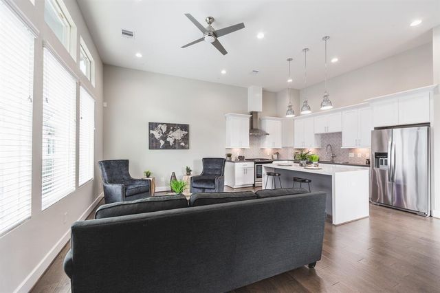 2149 Hoskins Drive, Houston, TX 77080