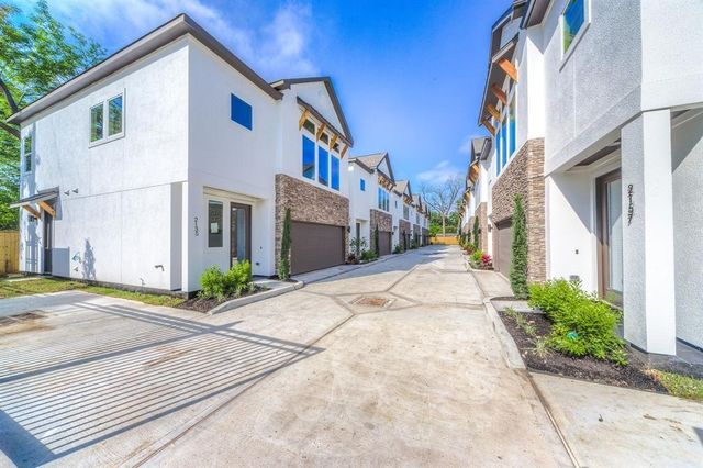 2149 Hoskins Drive, Houston, TX 77080