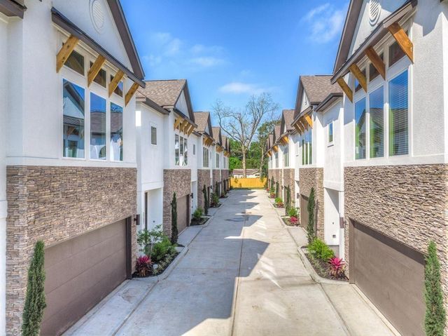 2149 Hoskins Drive, Houston, TX 77080