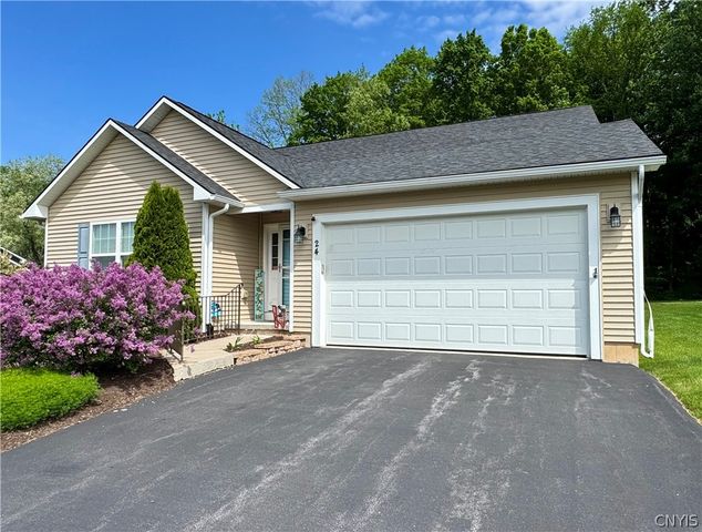 24 White Chapel Road, Lysander, NY 13027