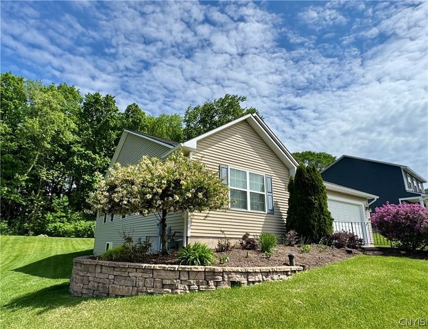 24 White Chapel Road, Lysander, NY 13027