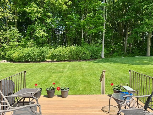 24 White Chapel Road, Lysander, NY 13027