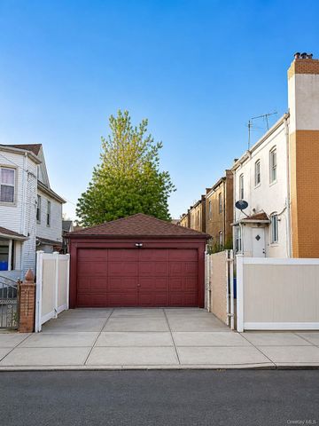 8786 115th Street, Richmond Hill, NY 11418