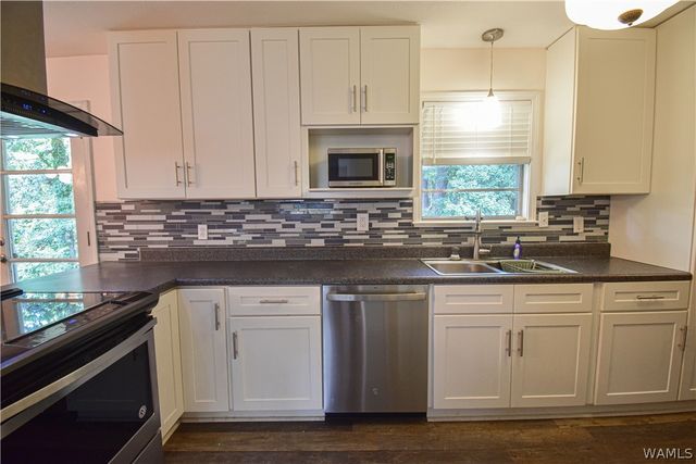 3304 28th, Northport, AL 35476