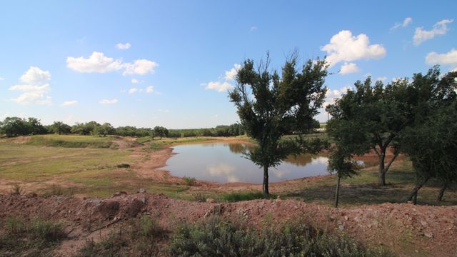 502 County Road 194, Ovalo, TX 79541