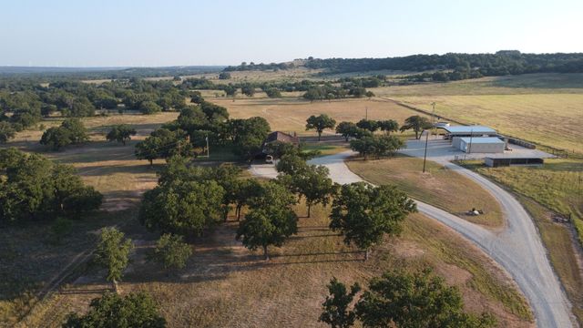 502 County Road 194, Ovalo, TX 79541