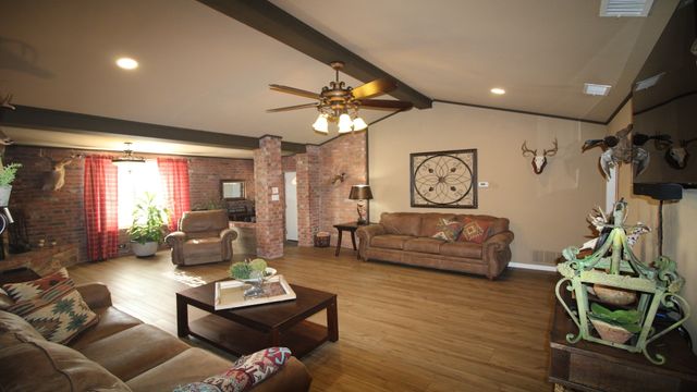 502 County Road 194, Ovalo, TX 79541