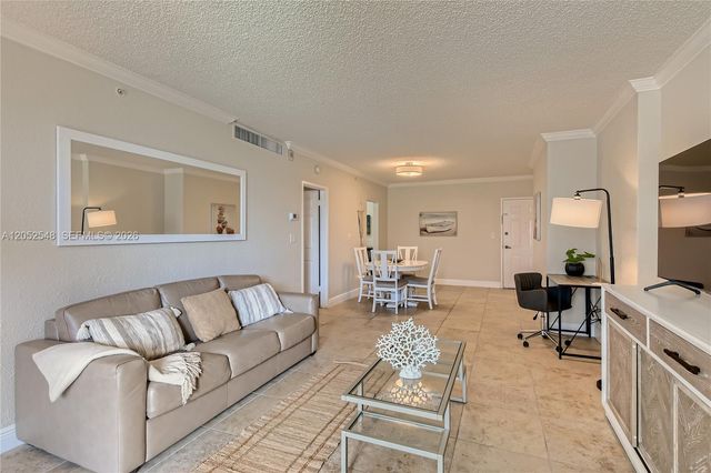 2501 S Ocean Drive 316, Hollywood, FL 33019