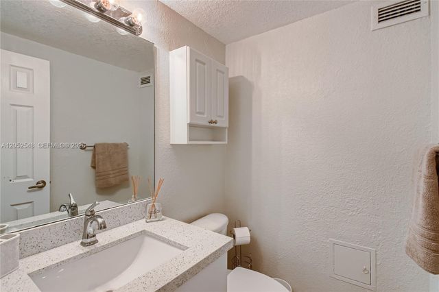 2501 S Ocean Drive 316, Hollywood, FL 33019