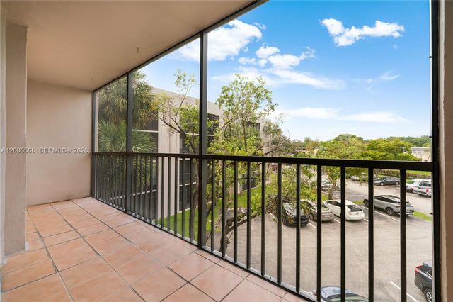 8520 SW 133rd Ave Rd 323, Miami, FL 33183