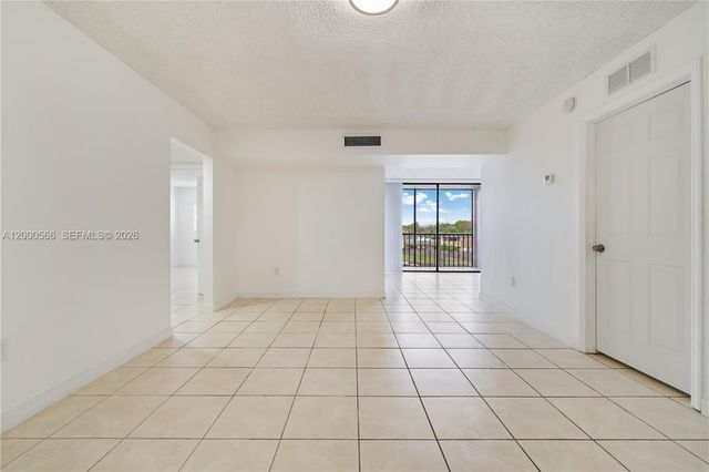 8520 SW 133rd Ave Rd 323, Miami, FL 33183