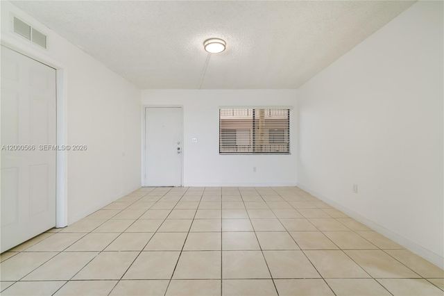 8520 SW 133rd Ave Rd 323, Miami, FL 33183