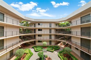 8520 SW 133rd Ave Rd 323, Miami, FL 33183