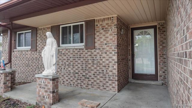4016 Fox Hill Drive, Sterling Heights, MI 48310