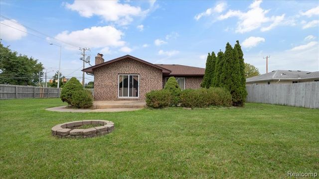 4016 Fox Hill Drive, Sterling Heights, MI 48310