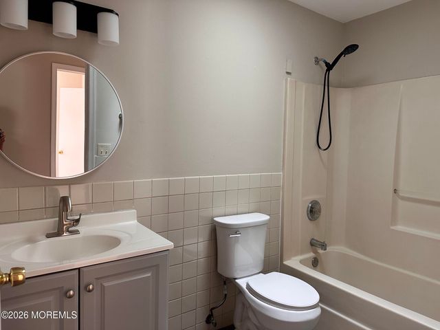30 Walnut Street, Waretown, NJ 08758