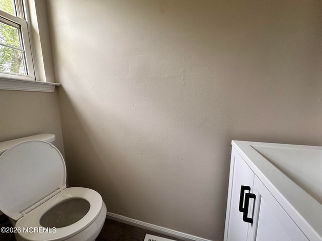 30 Walnut Street, Waretown, NJ 08758