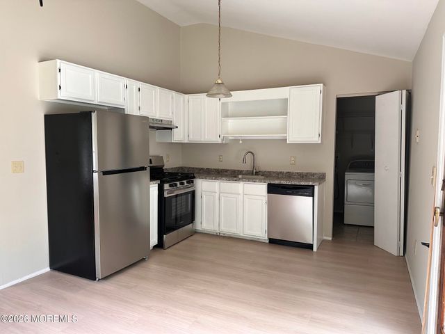 30 Walnut Street, Waretown, NJ 08758