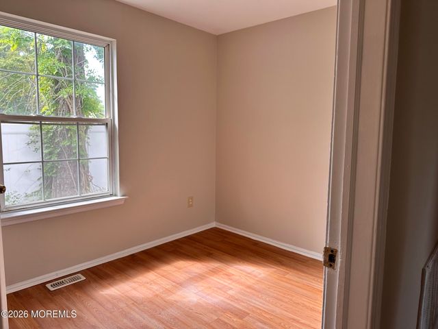 30 Walnut Street, Waretown, NJ 08758