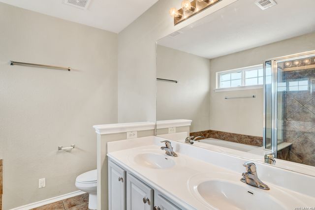 153 Bentwood Ranch Dr., Cibolo, TX 78108