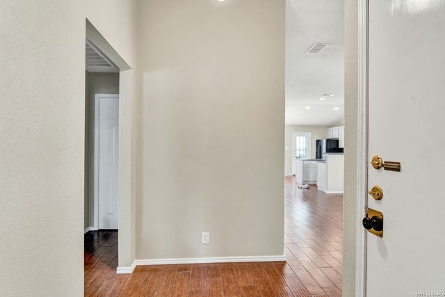 153 Bentwood Ranch Dr., Cibolo, TX 78108