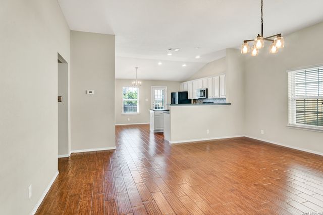 153 Bentwood Ranch Dr., Cibolo, TX 78108