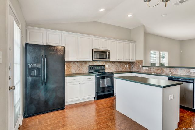 153 Bentwood Ranch Dr., Cibolo, TX 78108