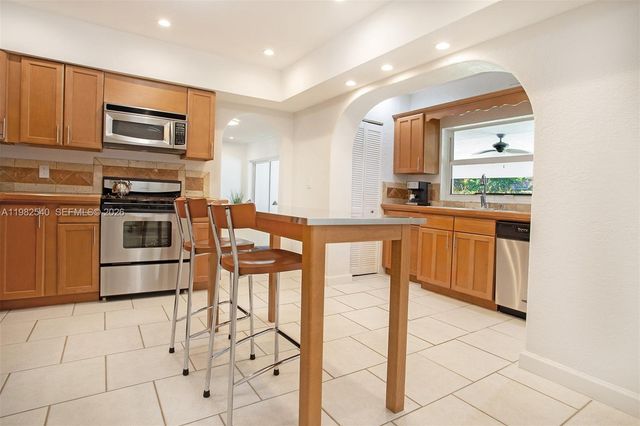 100 SW 26th Road, Miami, FL 33129